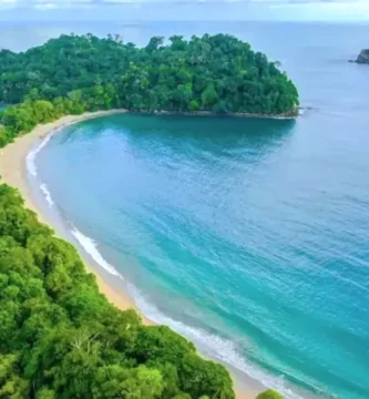 Playa Espadilla Sur aerea